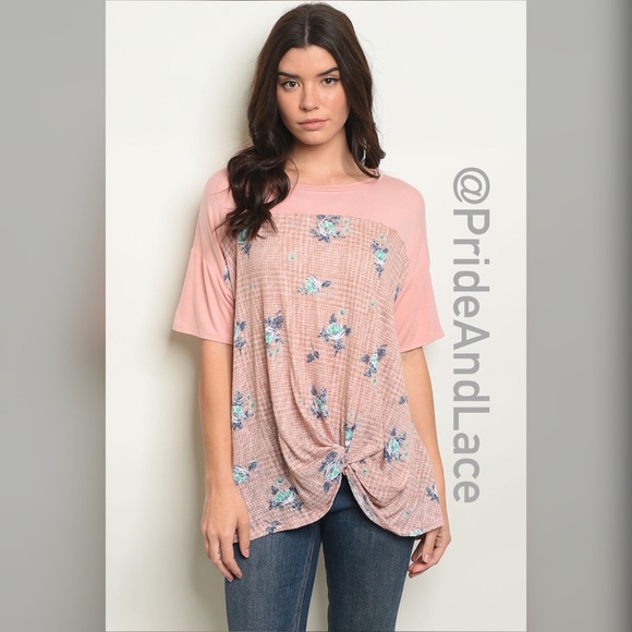 Pride&Lace Tops - LAST 3️⃣ 🔴🌸Blush Checkered w/ Flowers Top 🌸